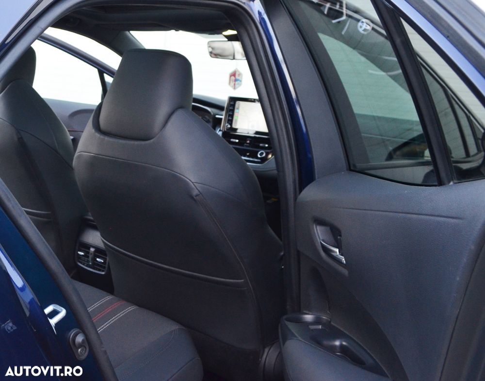 Toyota Corolla 2.0 HSD GR SPORT - 10