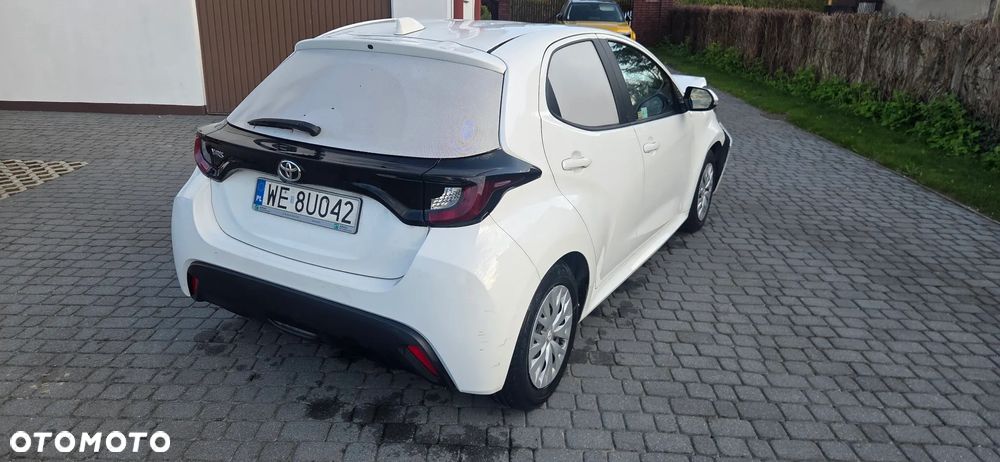 Toyota yaris VAN - 12