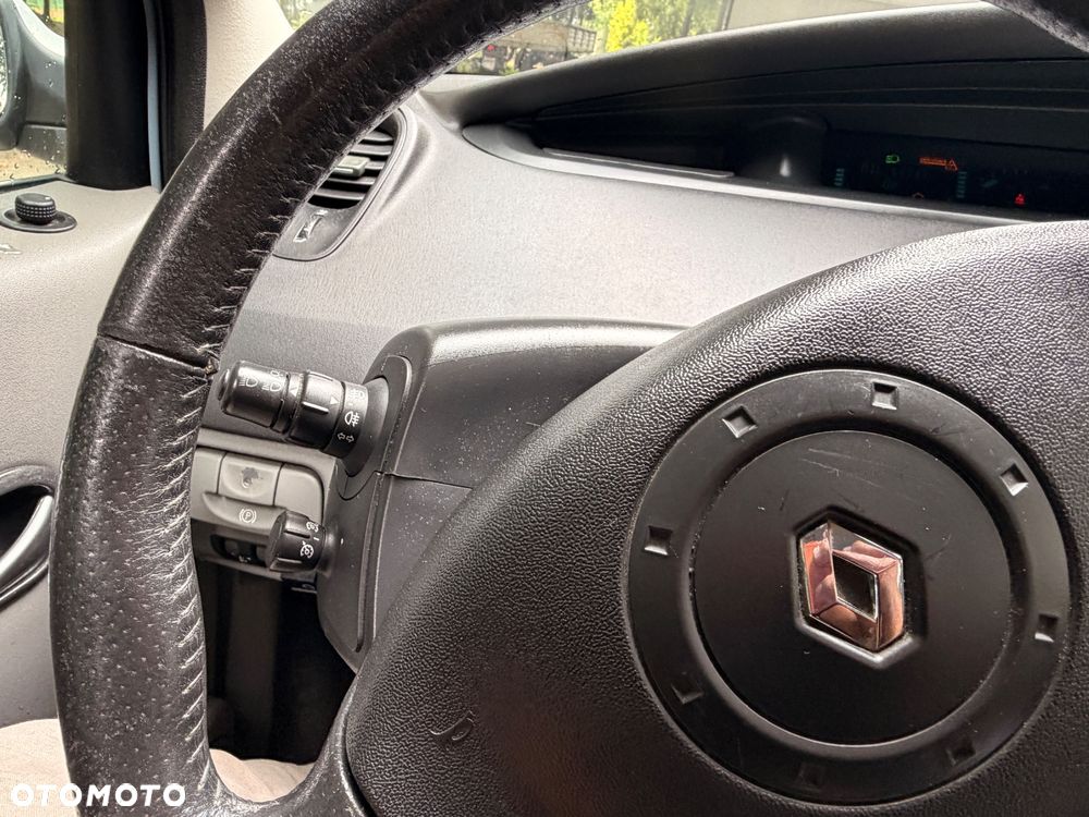Renault Scenic - 24