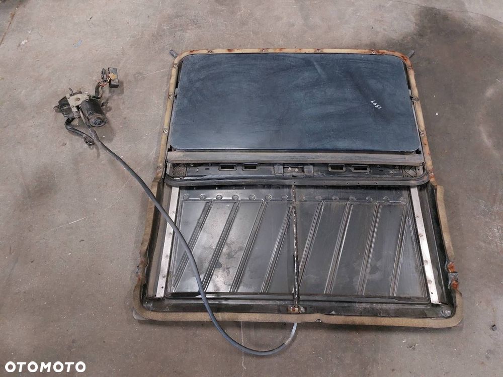 SZYBERDACH MERCEDES-BENZ W201 190 1248210047 - 1