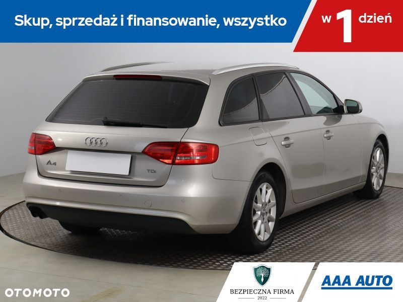 Audi A4 Avant - 6