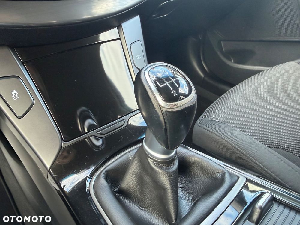 Hyundai i40 Kombi 1.7 CRDi Premium - 25