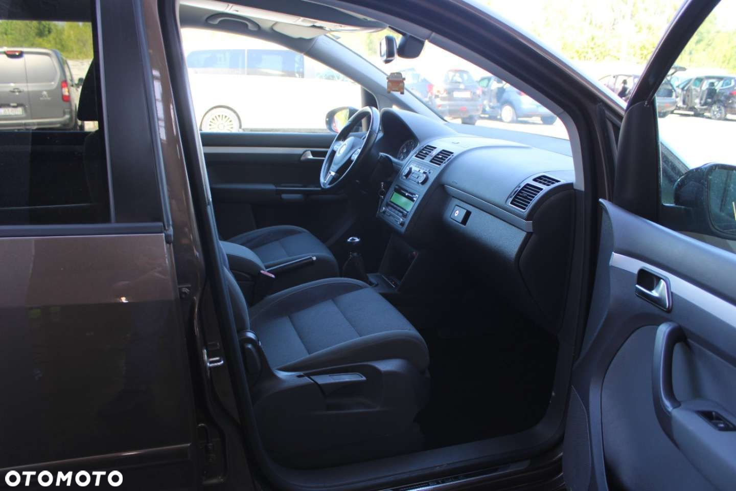 Volkswagen Touran - 31