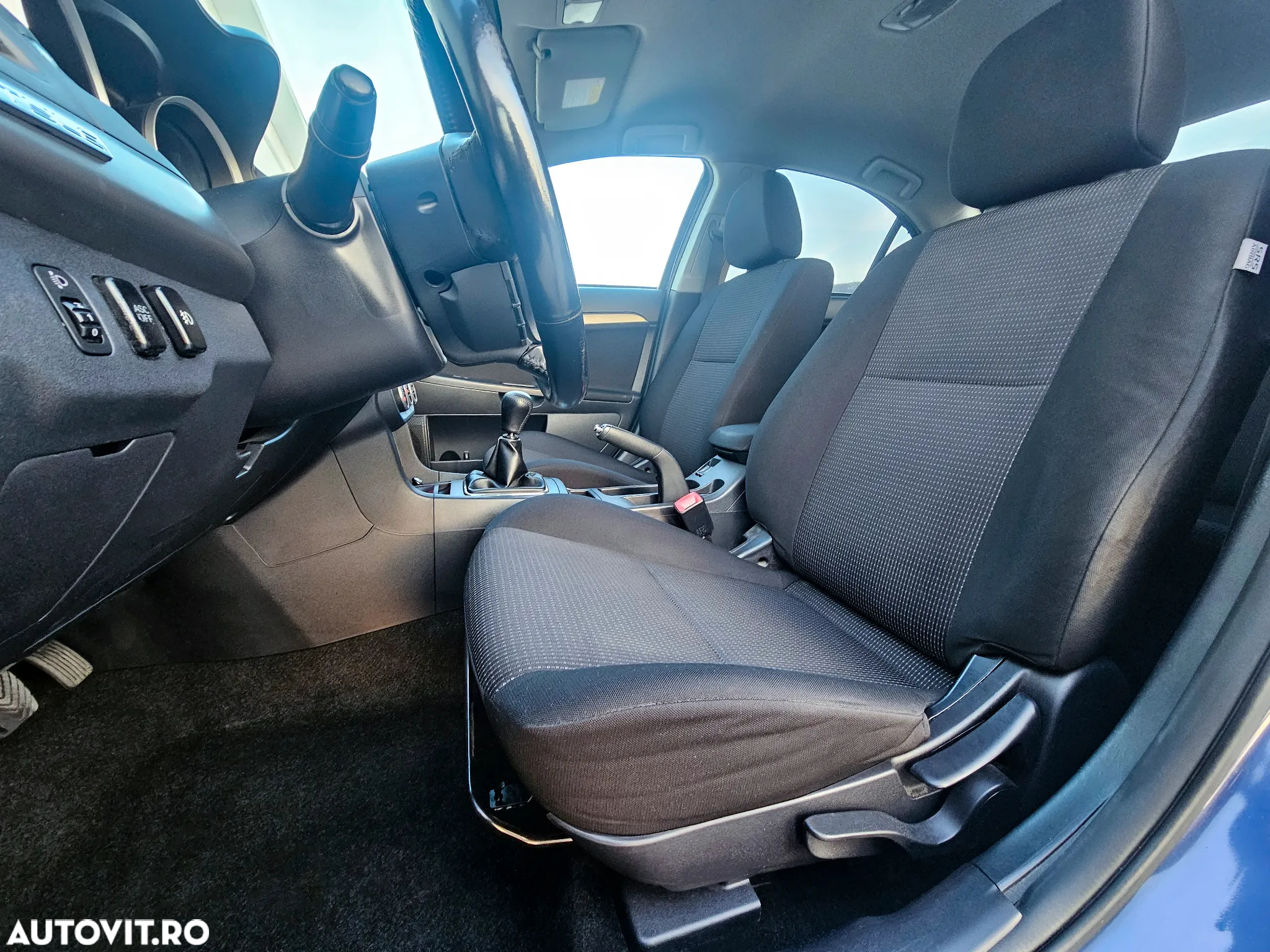 Mitsubishi Lancer 1.5 - 9