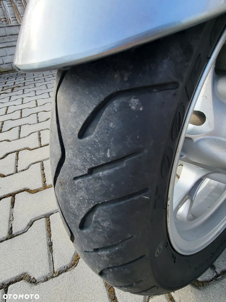 Suzuki Burgman - 15