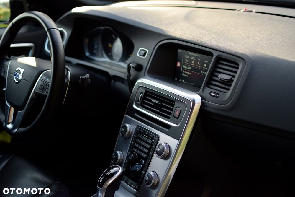 Volvo S60 D3 Drive-E Momentum - 12