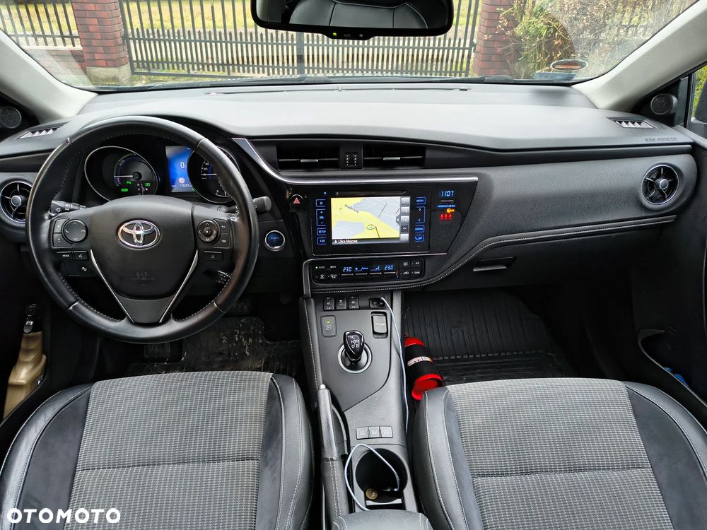 Toyota Auris 1.8 Executive - 7