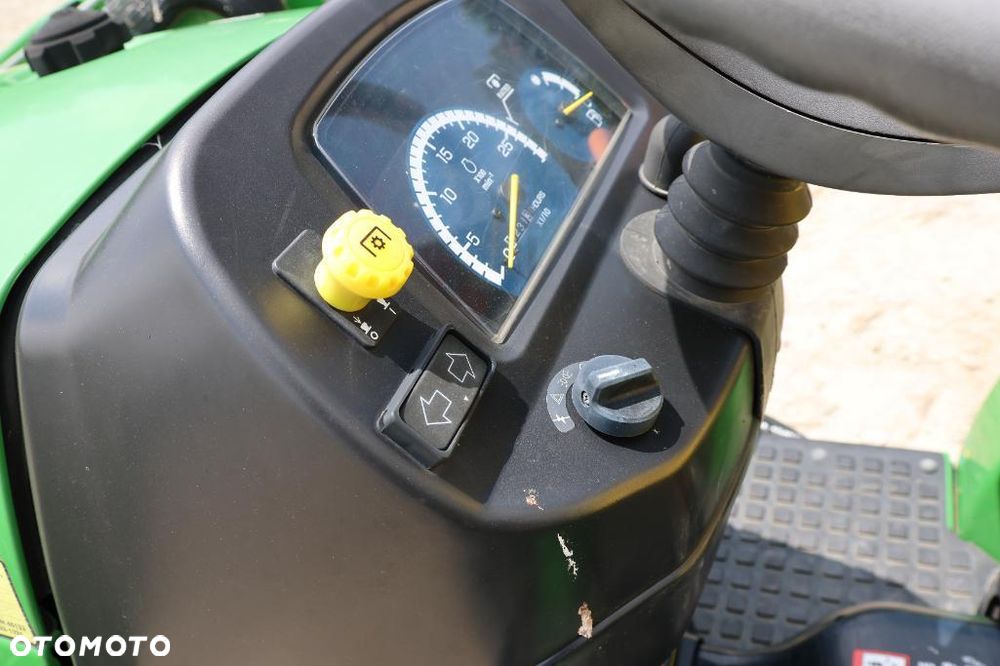 John Deere 2520 - 29