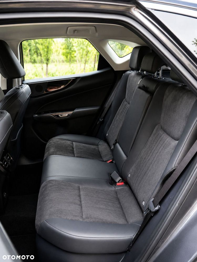 Lexus NX 350h Elegance 2WD - 25