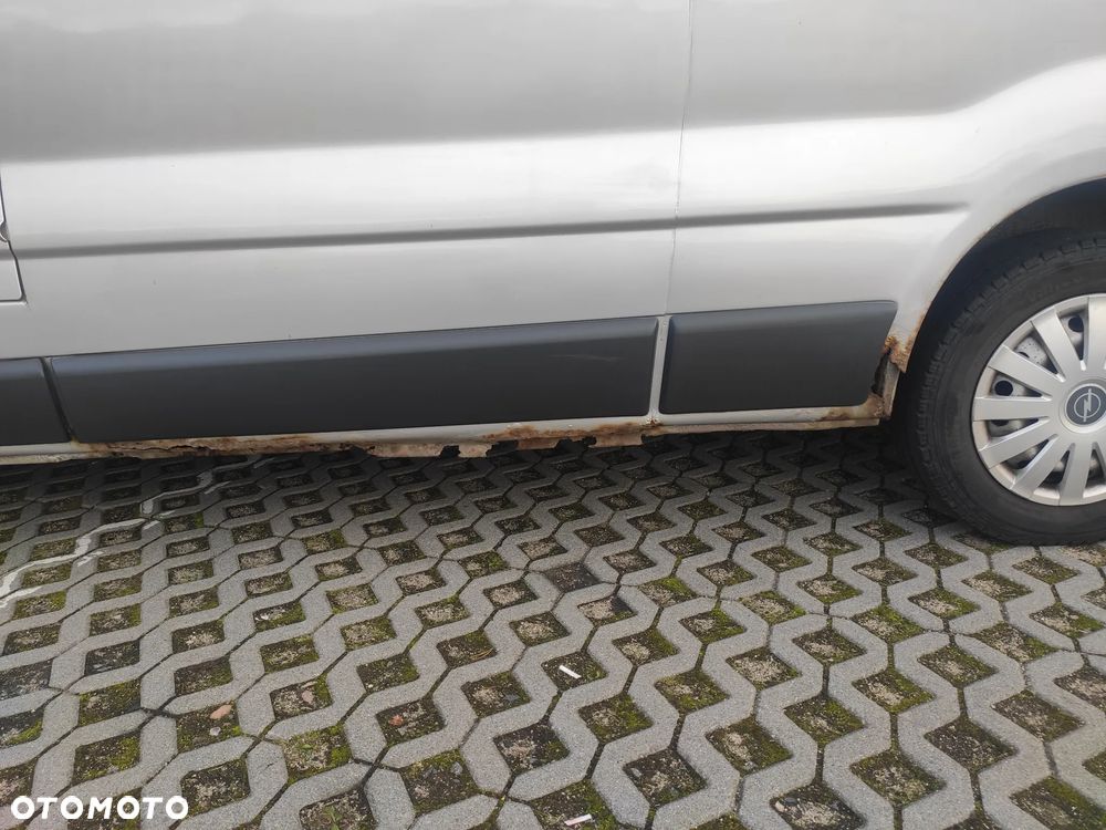 Opel Vivaro - 9