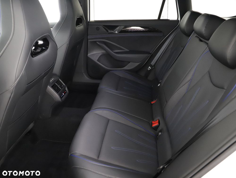 Volkswagen Passat Variant - 12