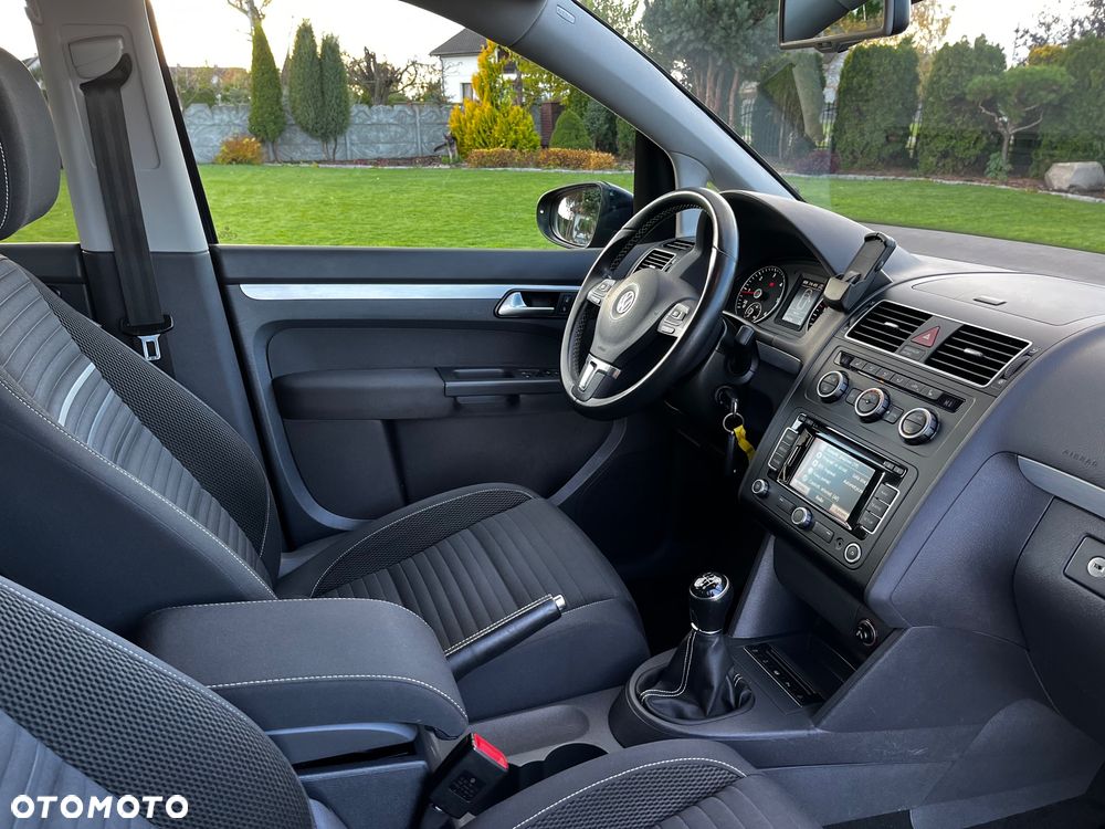 Volkswagen Touran 1.6 TDI DPF BlueMotion Technology Cup - 32