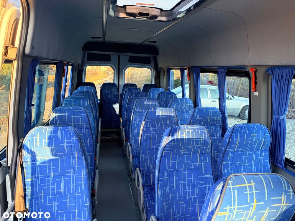 Mercedes-Benz 513 - 9