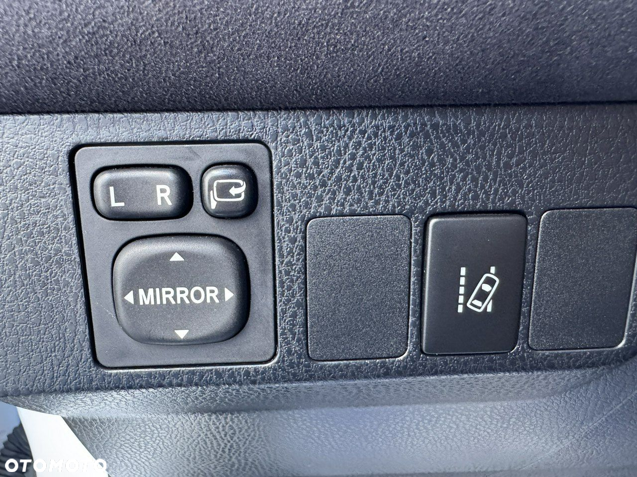 Toyota RAV4 2.0 D-4D Premium 4x2 - 17