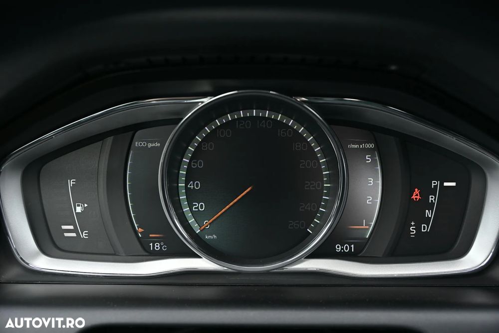 Volvo XC 60 D5 AWD Geartronic Summum - 29