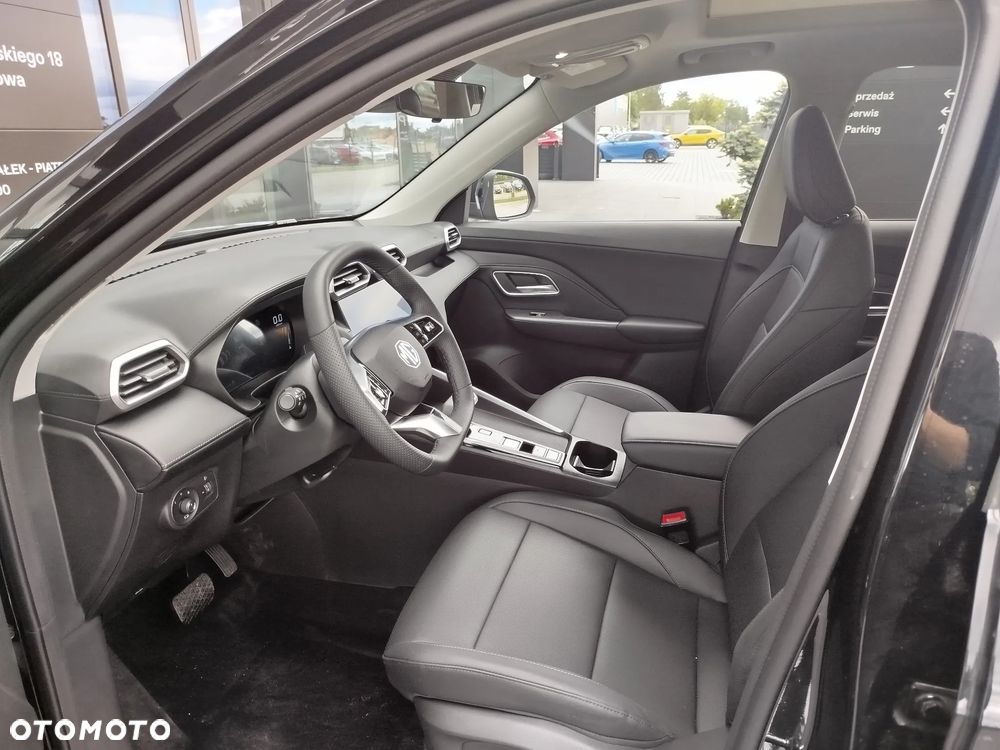 MG ZS Hybrid+ - 8