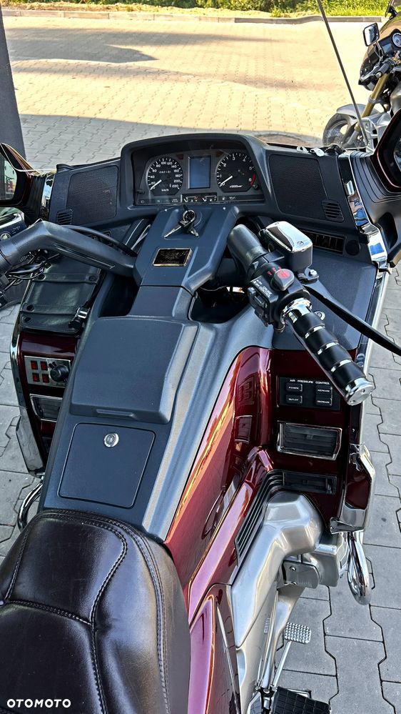 Honda GL - 24