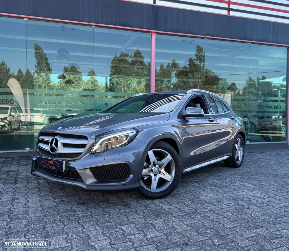Mercedes-Benz GLA 180 AMG Line - 1