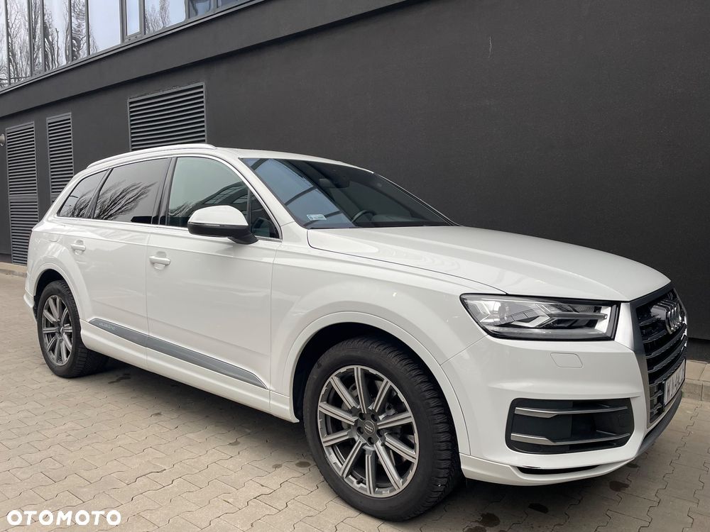 Audi Q7 - 1