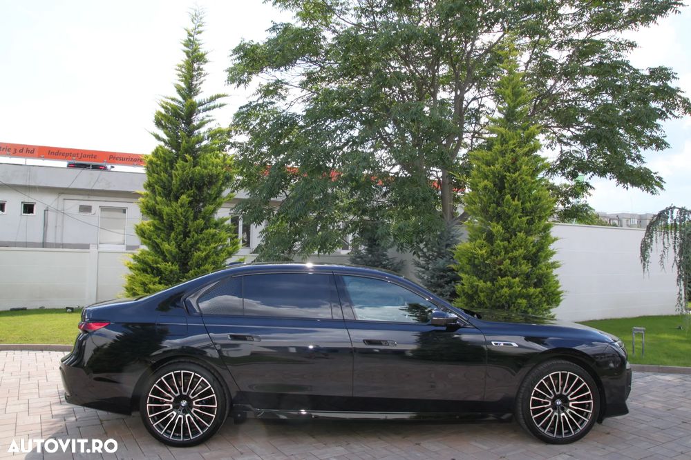 BMW Seria 7 - 30