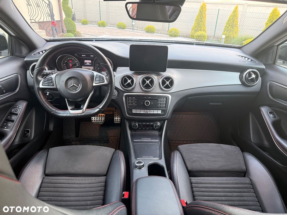 Mercedes-Benz GLA 200 7G-DCT AMG Line - 9