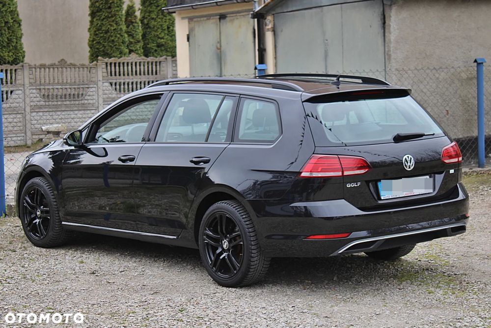 Volkswagen Golf - 8