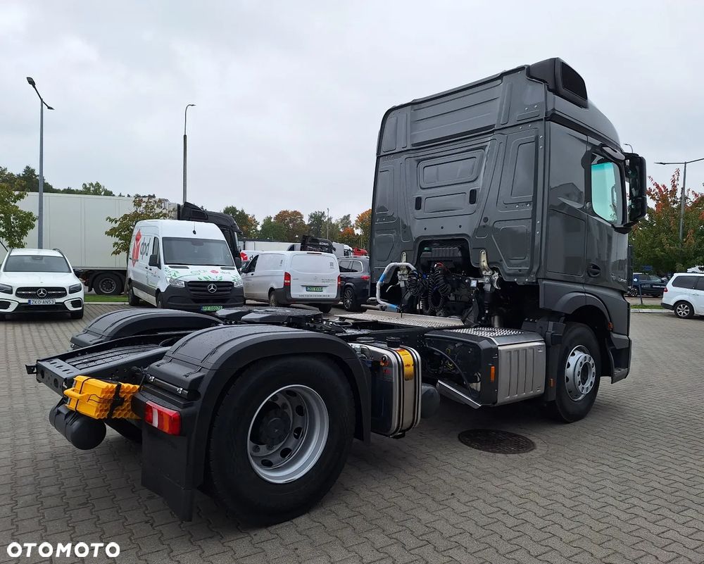 Mercedes-Benz Actros F 1843 LS - 4