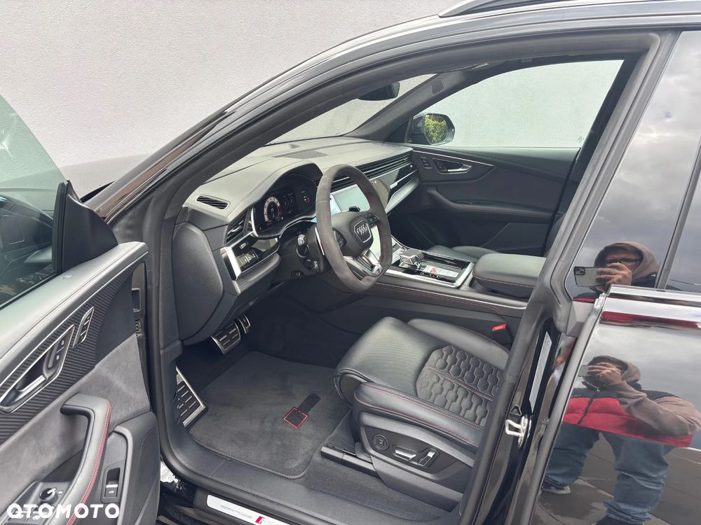 Audi RS Q8 - 10