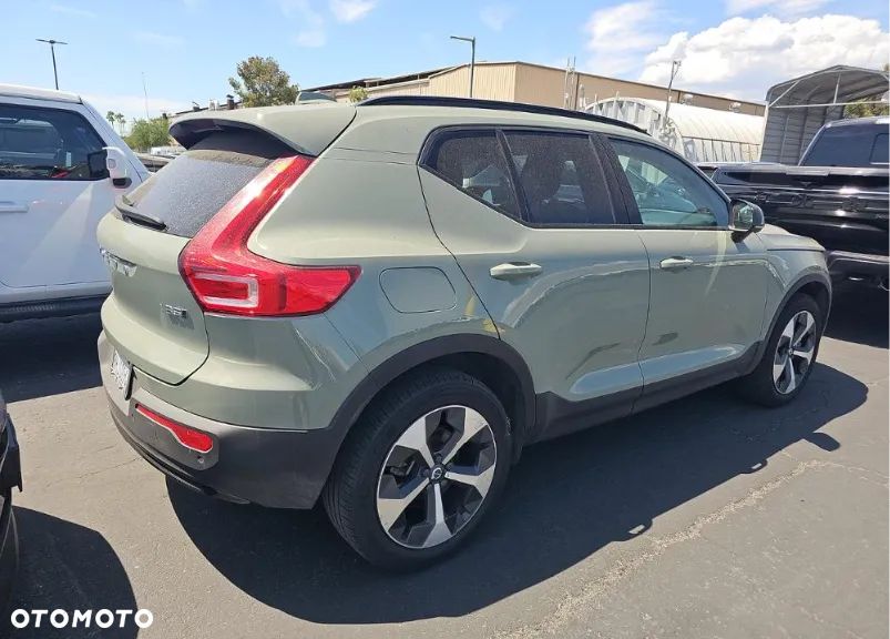 Volvo XC 40 B5 B AWD Ultimate Dark - 4