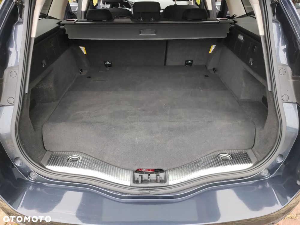 Ford Mondeo 2.0 Hybrid Trend - 22