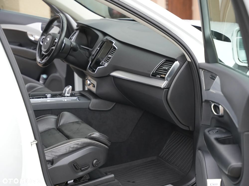 Volvo XC 90 - 19