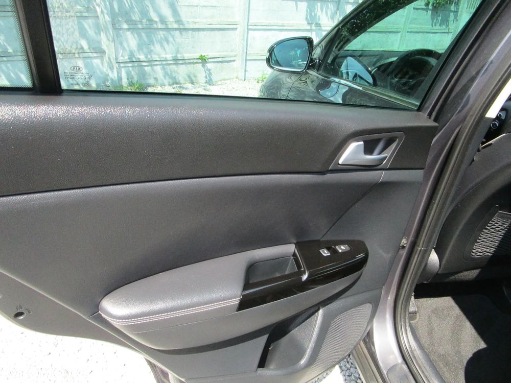 Kia Sportage 1.7 CRDI 2WD ISG Spirit - 24