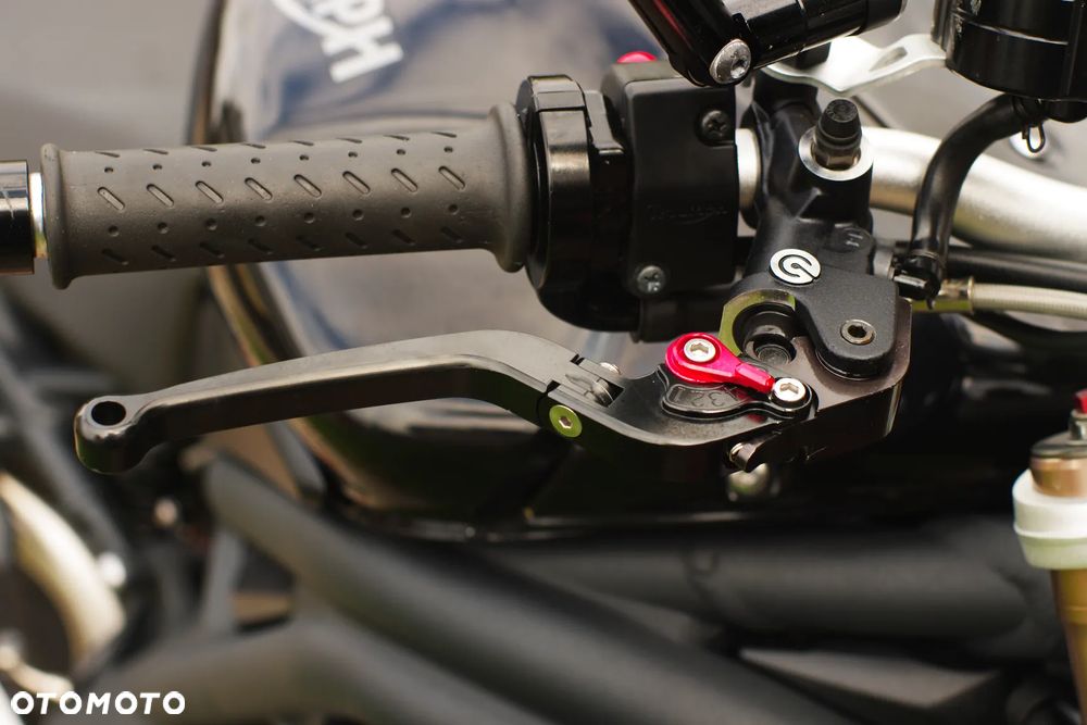 Triumph Speed Triple - 18