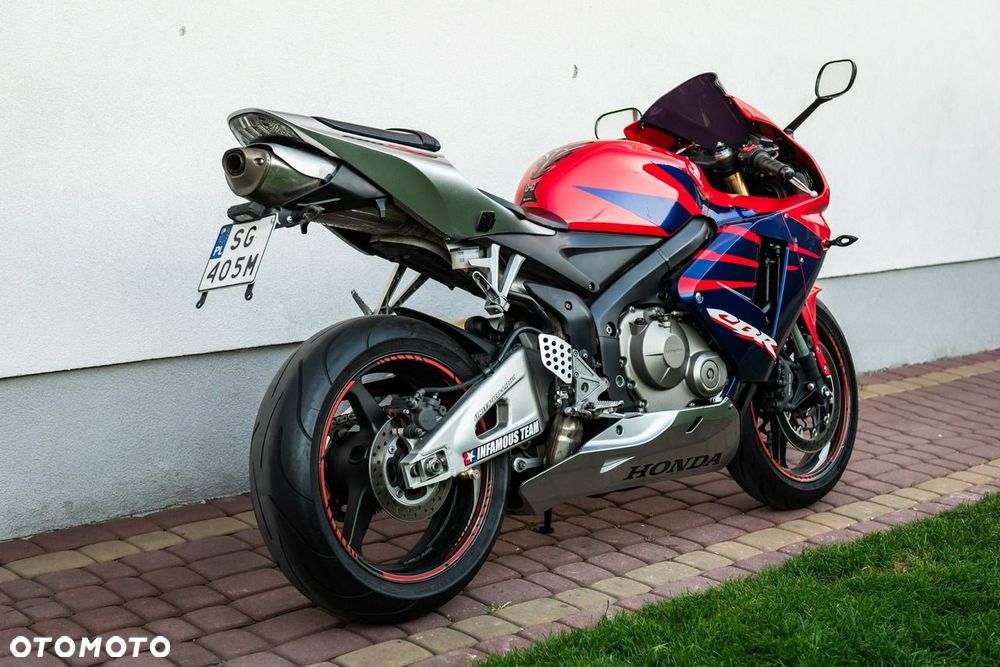 Honda CBR - 3