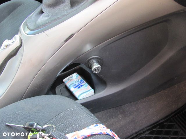 Toyota Auris 2.0 D-4D Prestige - 29