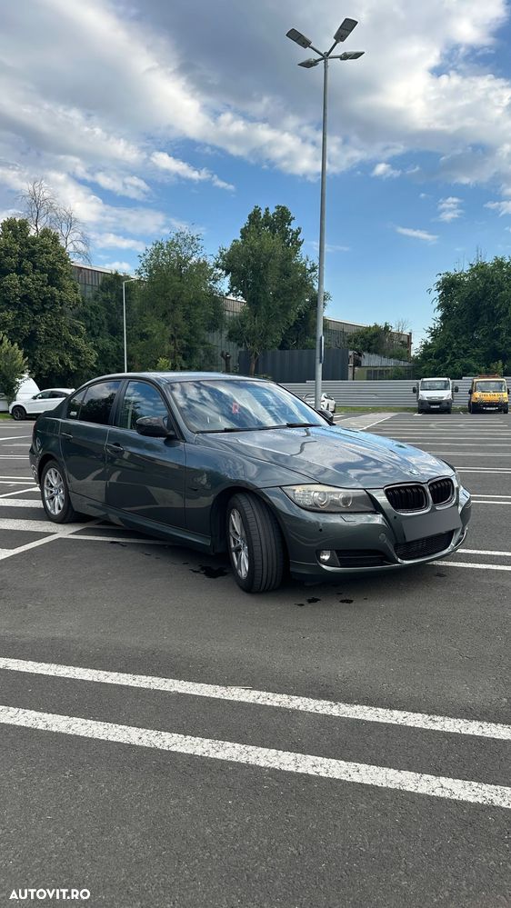 BMW Seria 3 320d EfficientDynamics Edition - 6