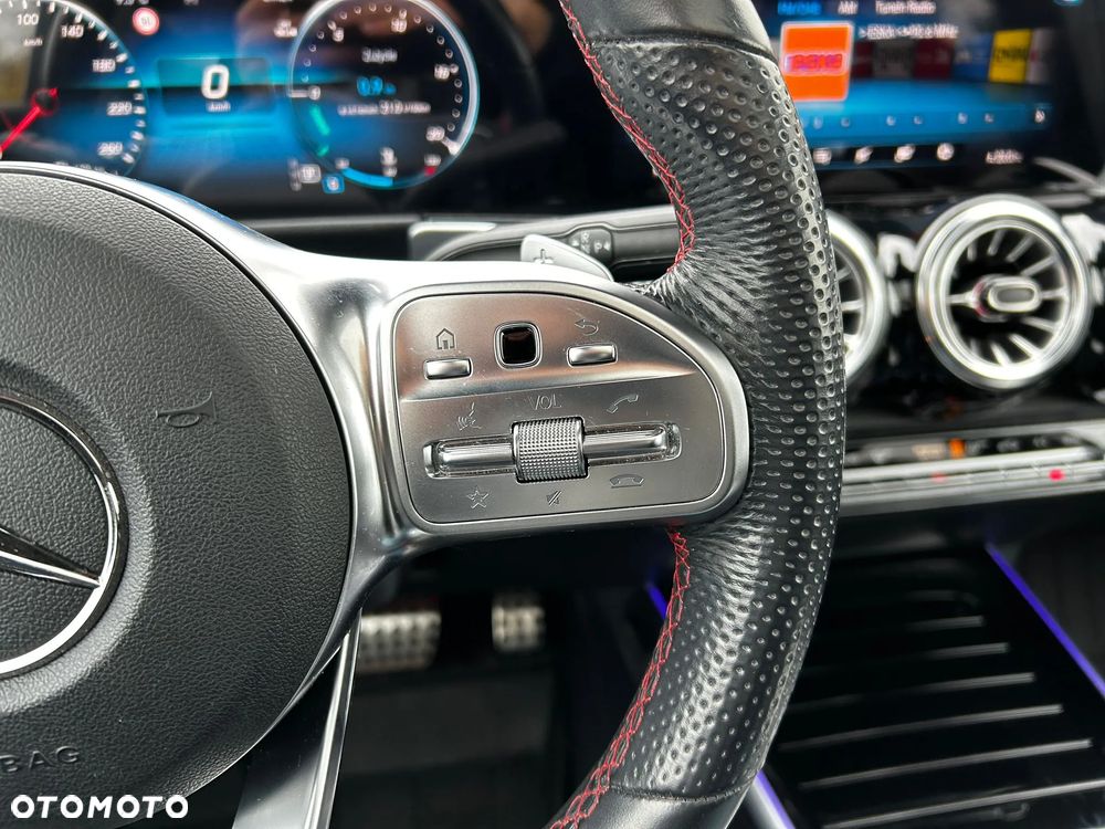 Mercedes-Benz GLB 250 4-Matic AMG Line 8G-DCT - 30