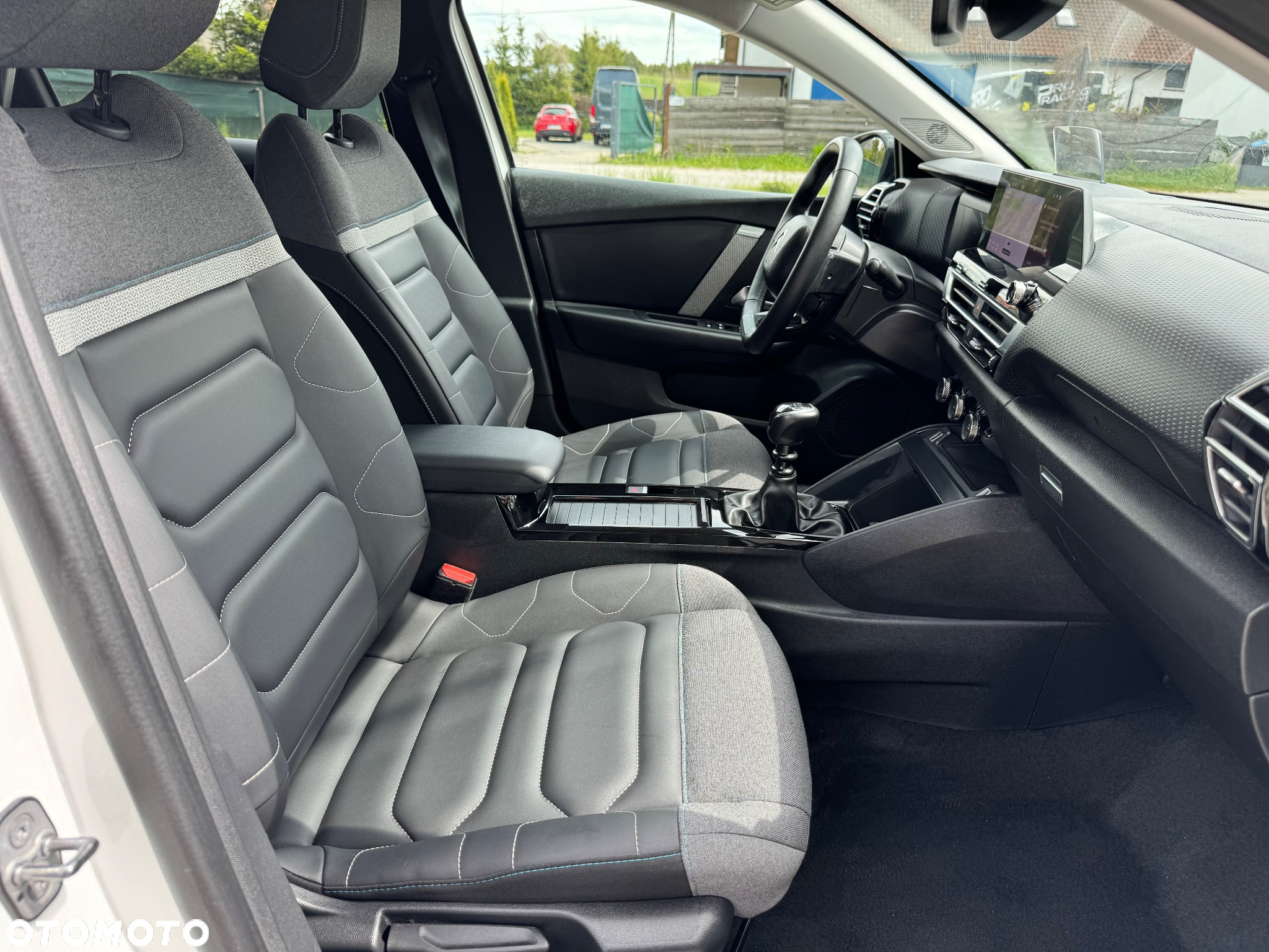 Citroën C4 PureTech 130 Stop&Start SHINE - 11