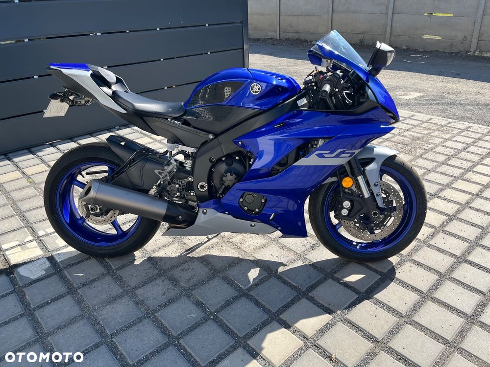 Yamaha R6 - 1