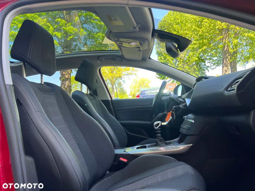 Peugeot 308 1.2 PureTech Allure S&S - 4