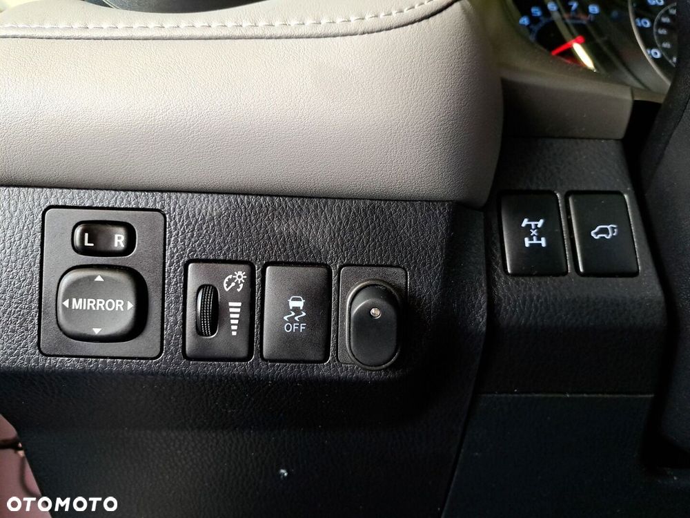 Toyota RAV4 - 25