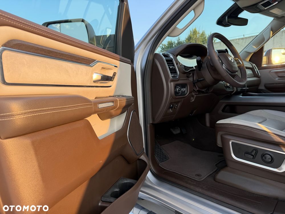 Dodge RAM - 17