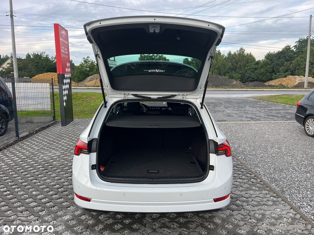 Skoda Octavia Combi 2.0 TDI DSG Exclusive Plus - 17