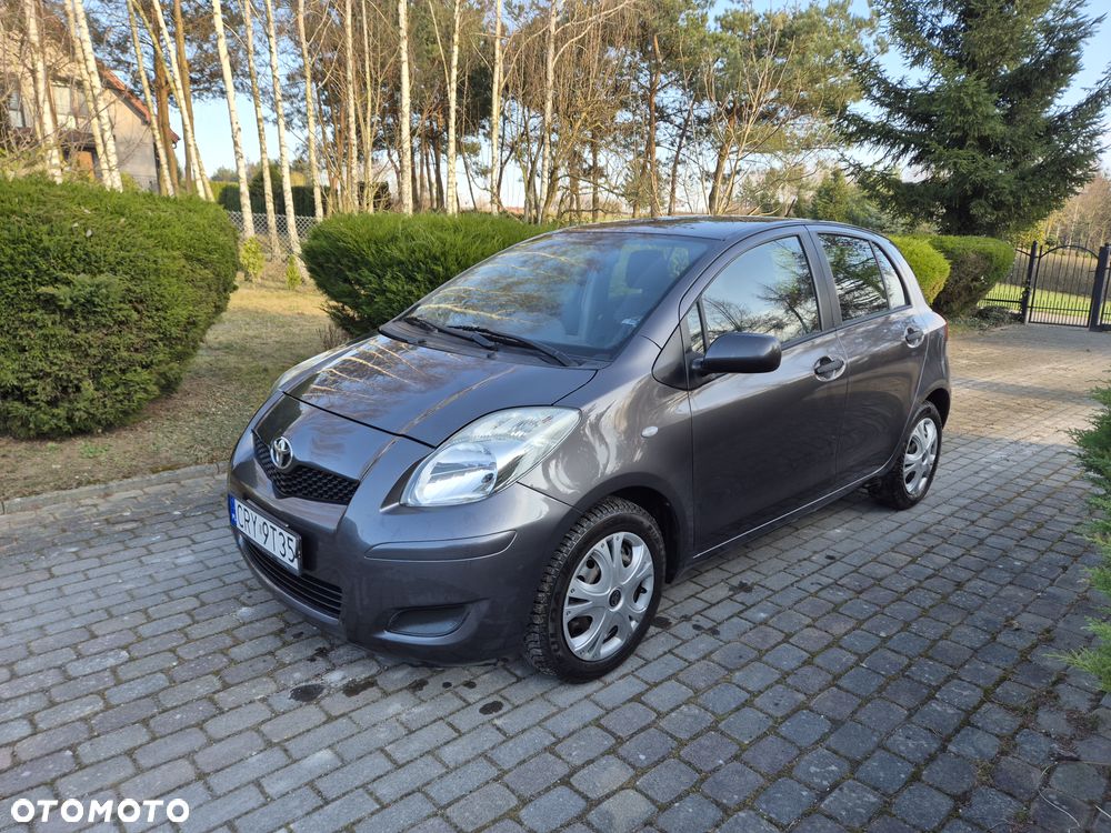 Toyota Yaris - 1