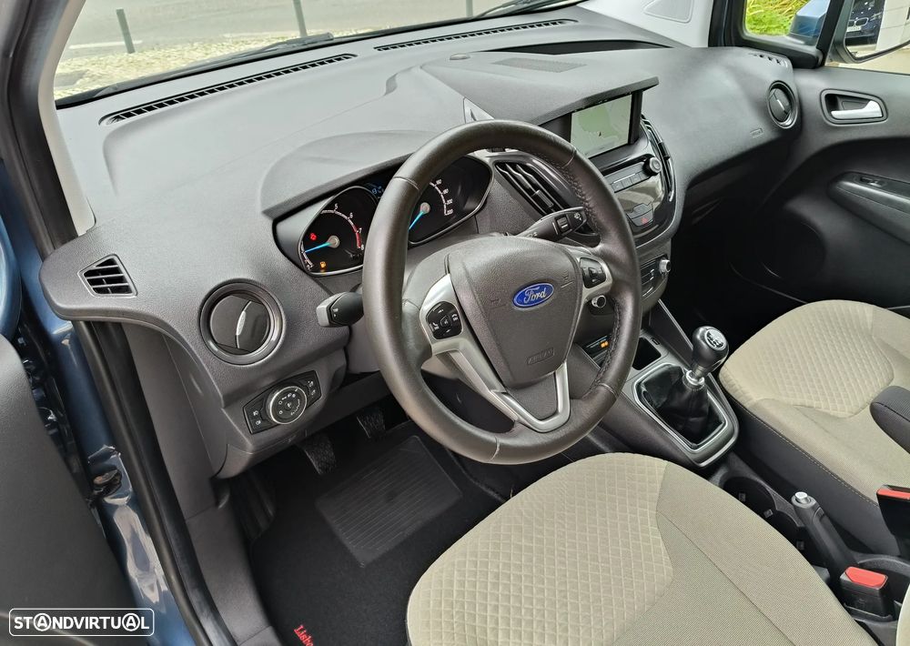 Ford Tourneo Courier 1.0 EcoBoost Titanium - 12