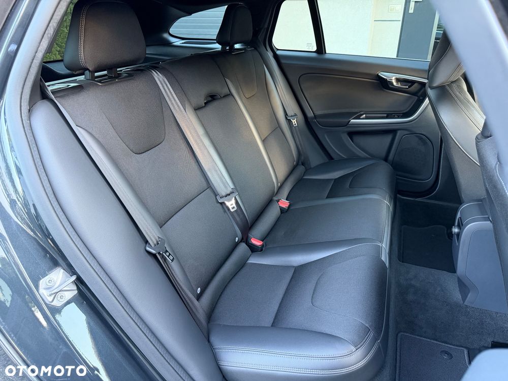 Volvo V60 D2 Drive-E Momentum - 7