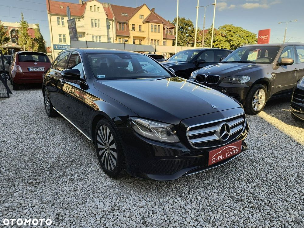 Mercedes-Benz Klasa E 400 4-Matic 9G-TRONIC - 4