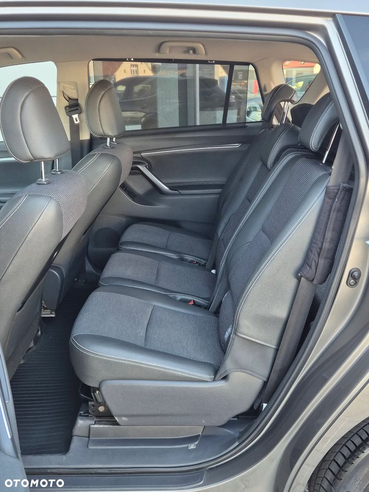 Toyota Verso 1.8 Prestige 7os - 12