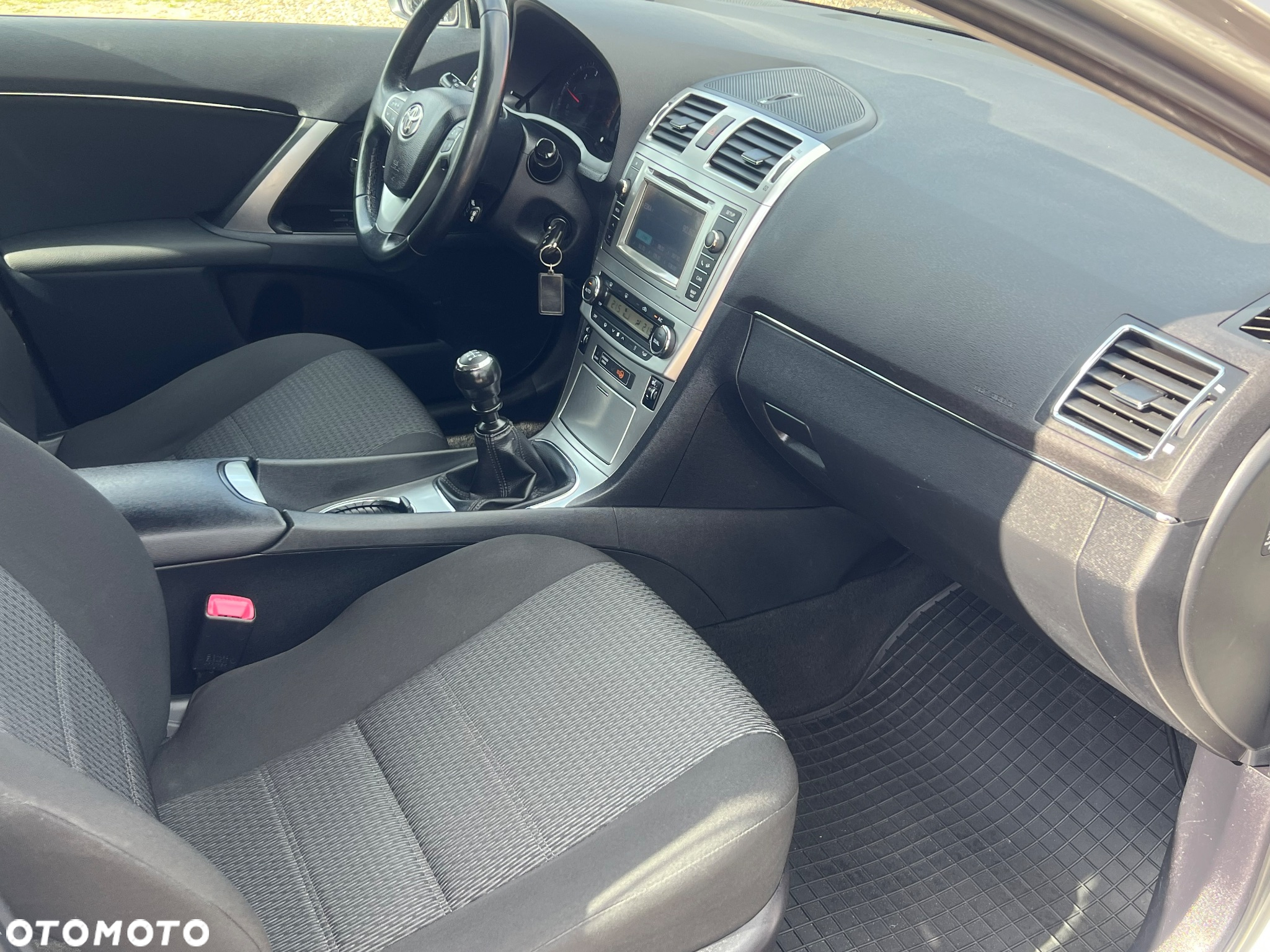 Toyota Avensis 2.0 D-4D Premium - 7