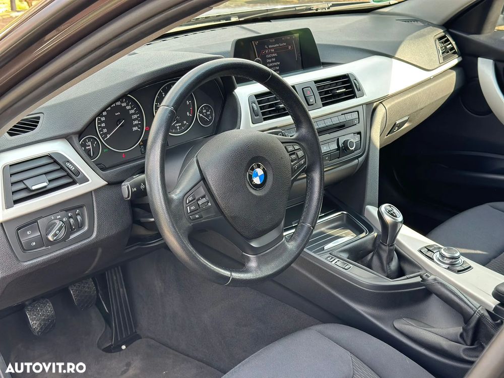 BMW Seria 3 318d Luxury Line - 10
